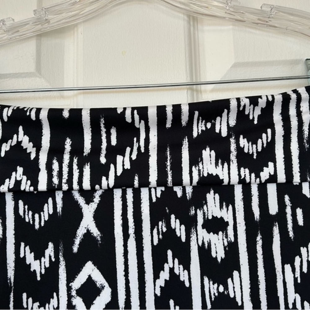 Lula Roe High-Low Pull On Skirt XL‎ NWT - Picture 3 of 7